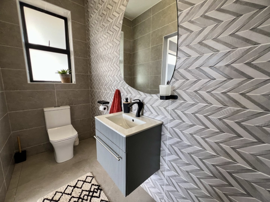 4 Bedroom Property for Sale in Breakwater Bay Eco Estate Western Cape